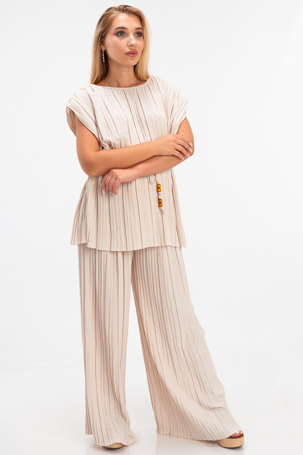 2220000493529 Pleated Monochromatic Casual Set - Image 1