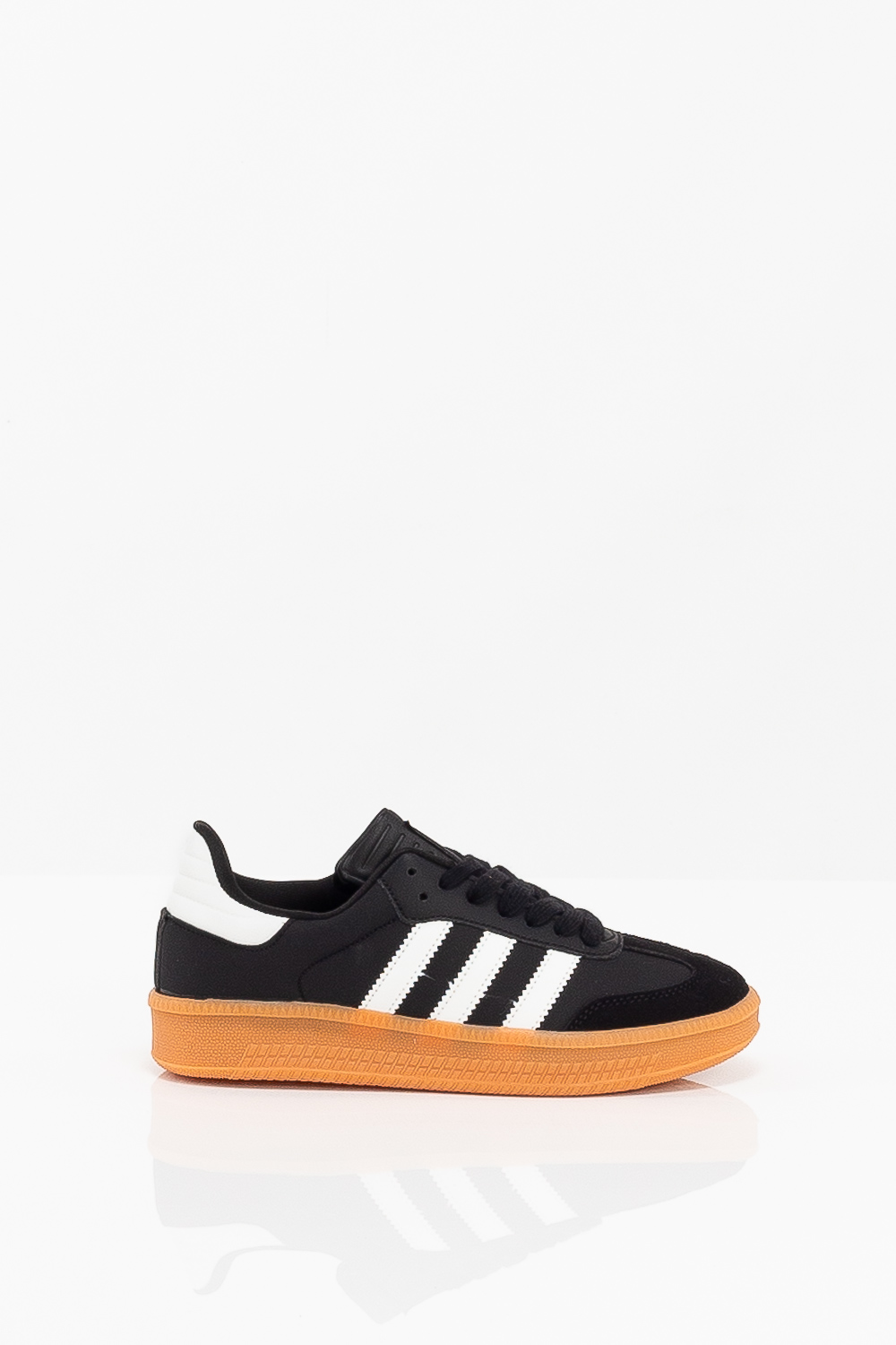 2220000526562 Leatherette Trainers - Image 1