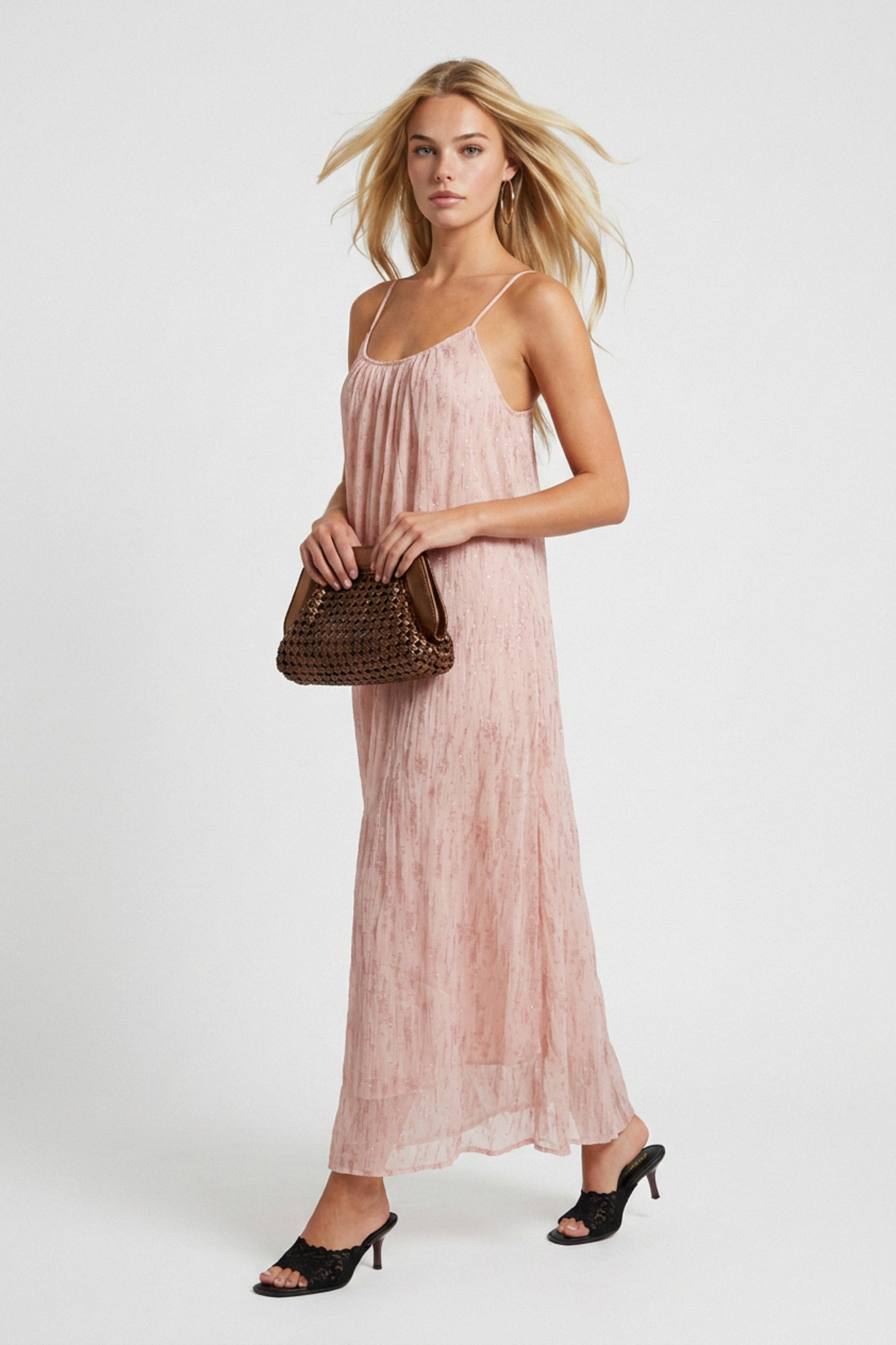 Phantora.AI_fashion-photoshoot-1781803898339 Maxi Strass Casual Dress - Image 1